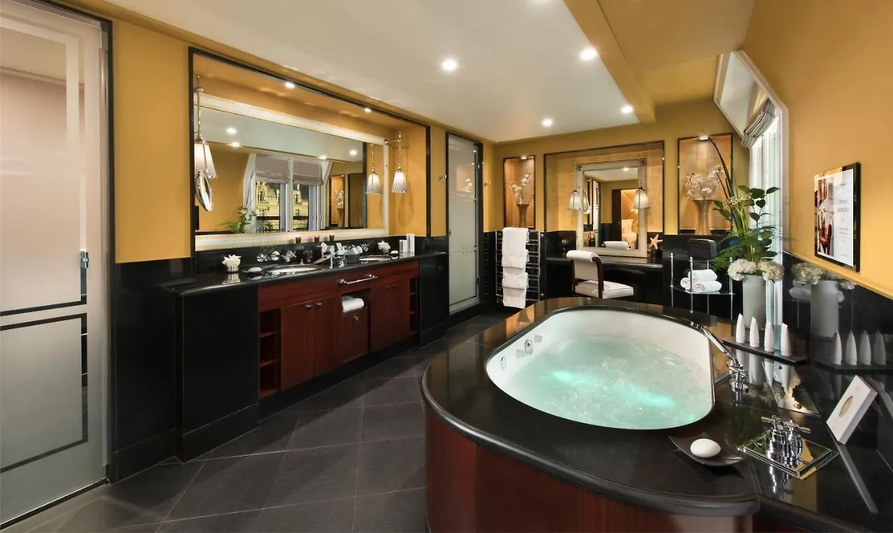 Hotel Barriere Fouquet'S Paris France