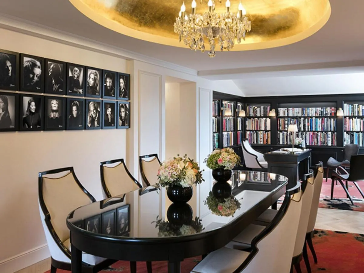 *****  Hotel Barriere Fouquet'S Paris France