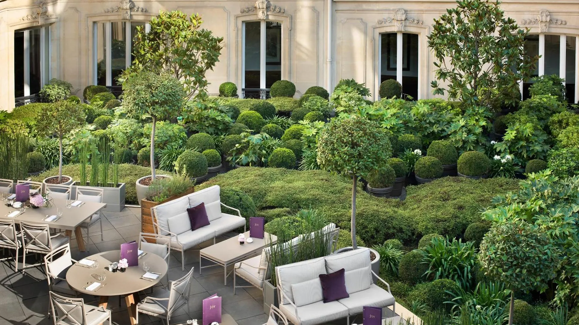 Hotel Barriere Fouquet'S Paris