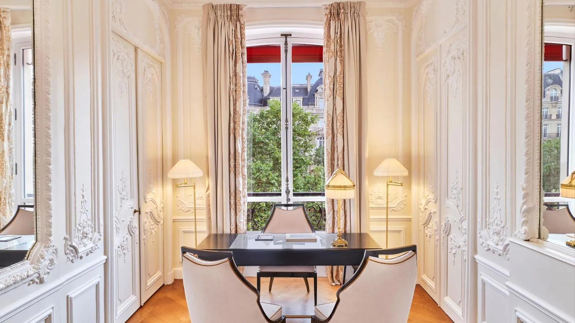 Hotel Barriere Fouquet'S Paris
