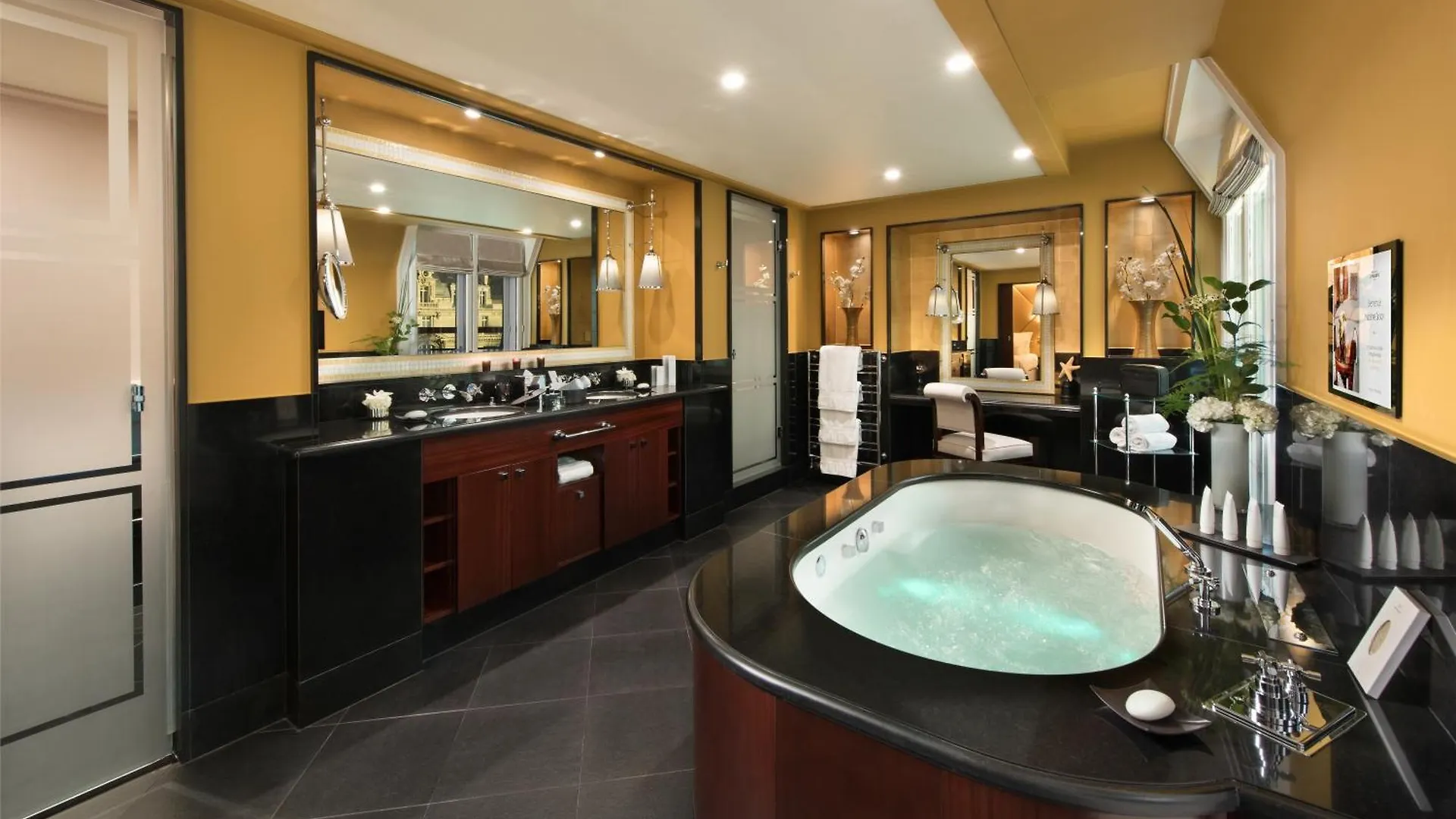 Hotel Barriere Fouquet'S Париж