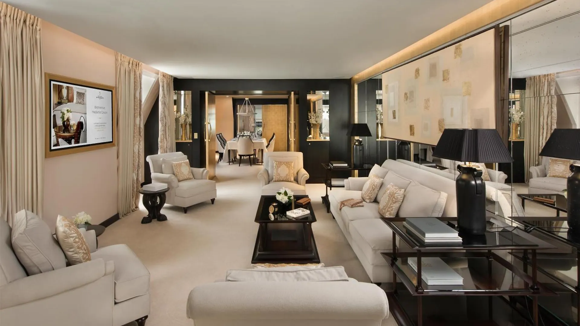Hotel Barriere Fouquet'S Париж