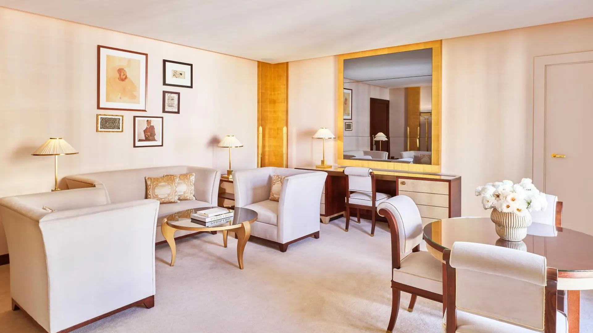 Hotel Barriere Fouquet'S Paris