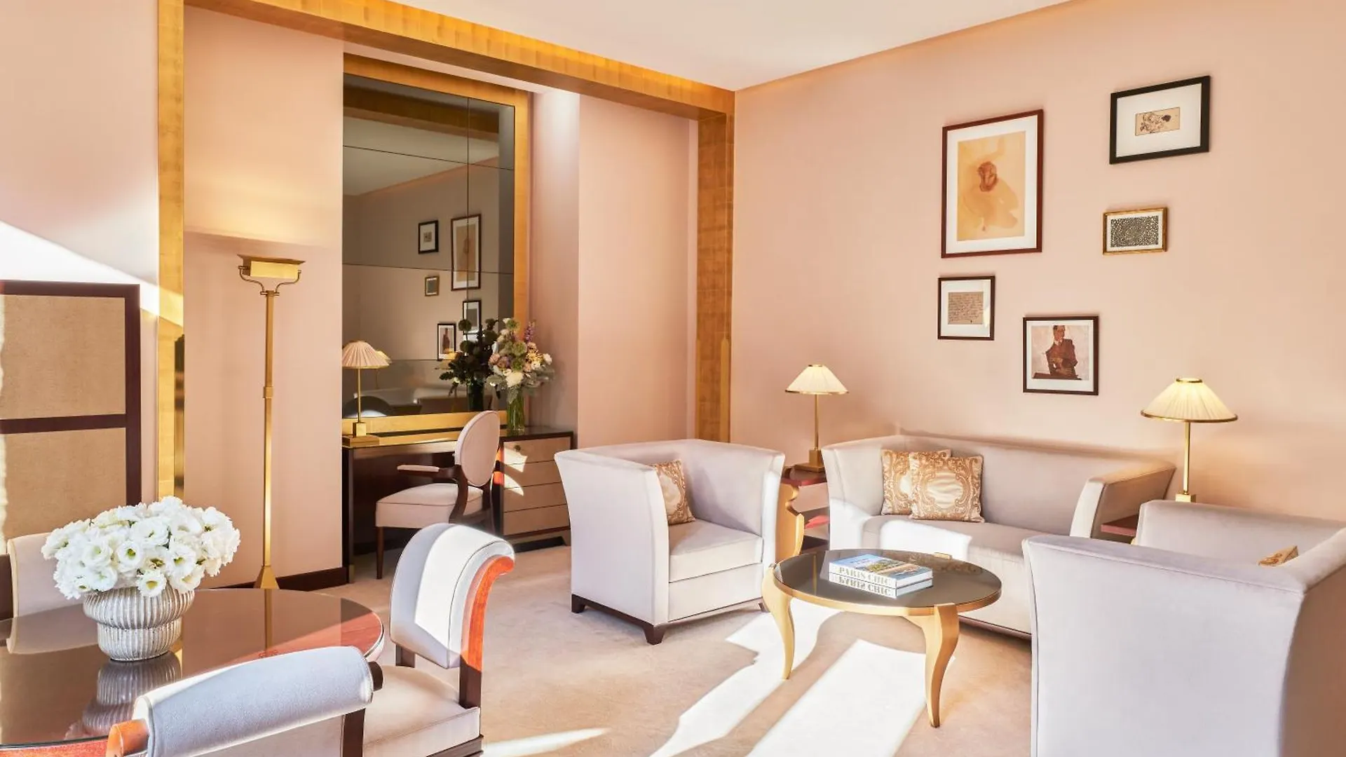 Hotel Barriere Fouquet'S Paris France