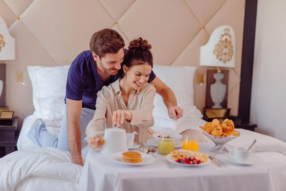 Hotel Barriere Fouquet'S Paris France